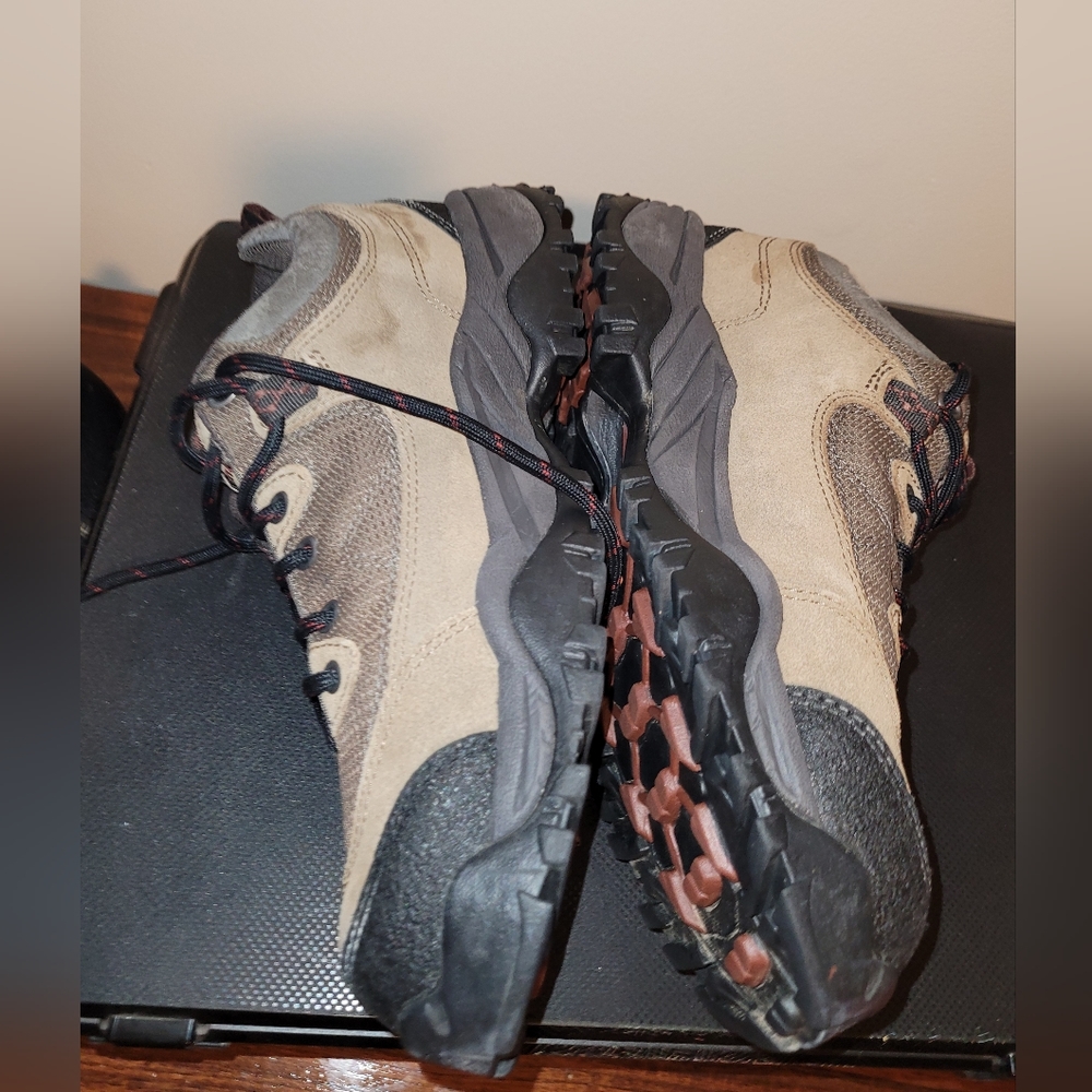 Columbia Men's Traverse Hiking Shoes - Picture 3 of 9